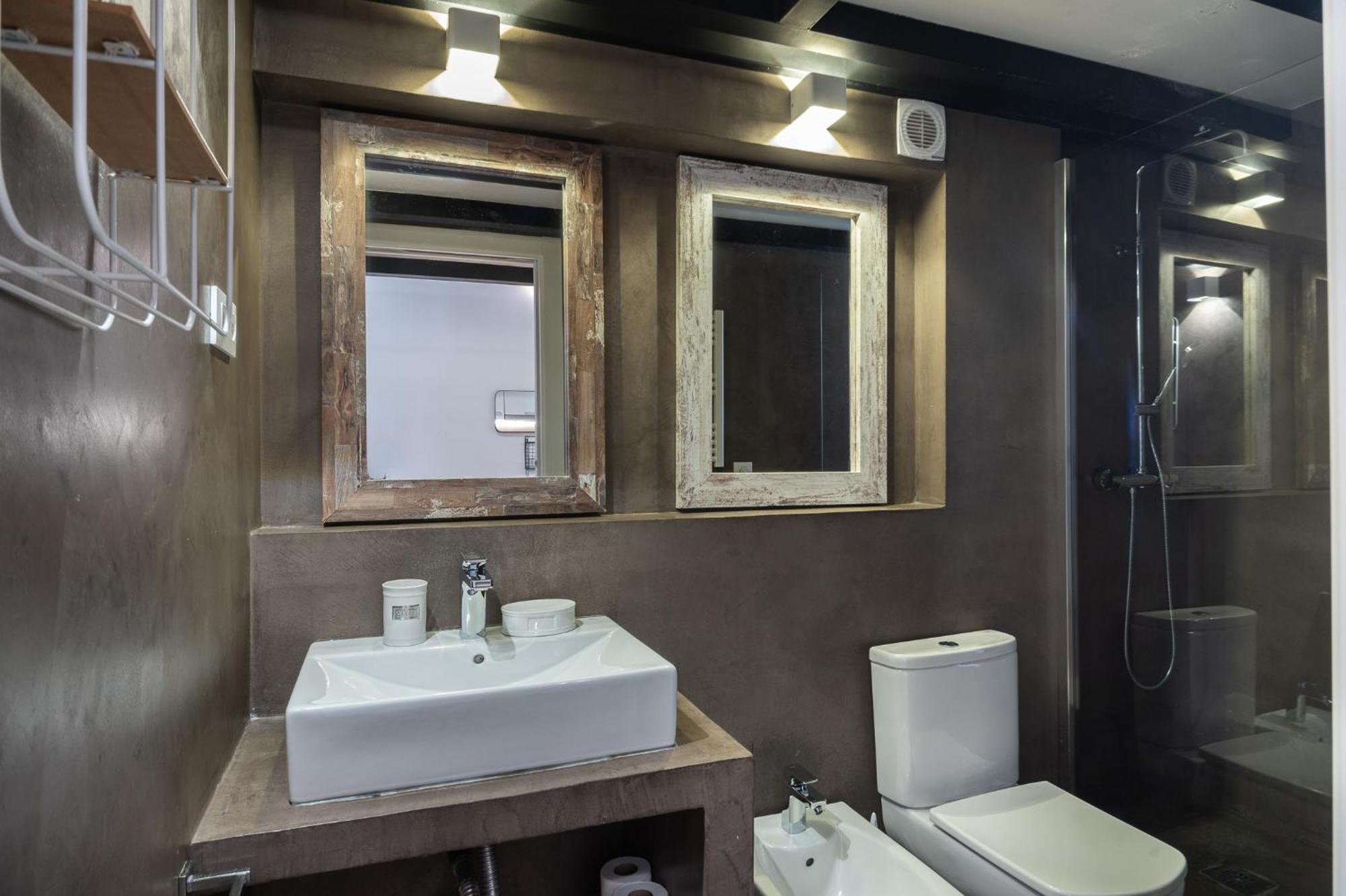 Beautiful Renovated Loft Minutes From The Beach Barcelona Exterior photo